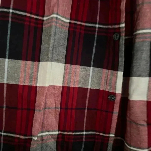 Levi’s Button Down Short Sleeved Shirt - Picture 5 of 6